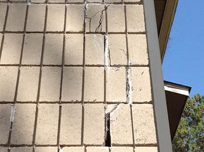 Signs of sinkhole damage in your Florida home