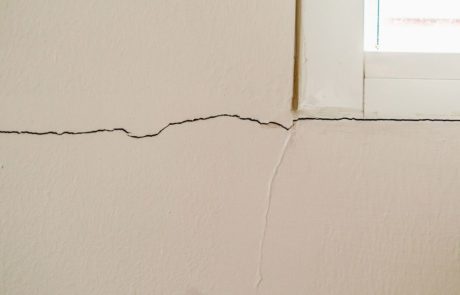 photo of a wall crack